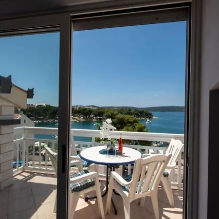 Tomi - With Balcony 10 Trogir
